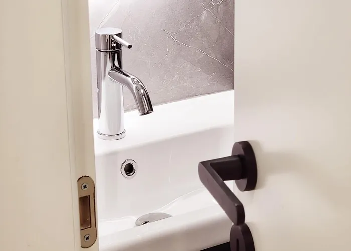 Location アパート ティラナ