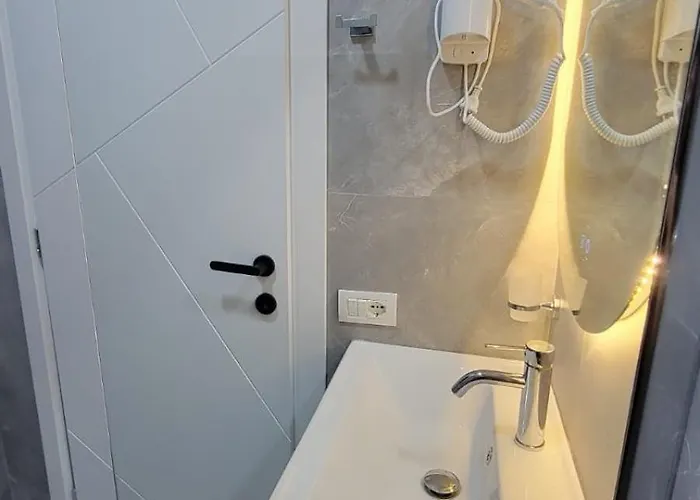 アパート Location *